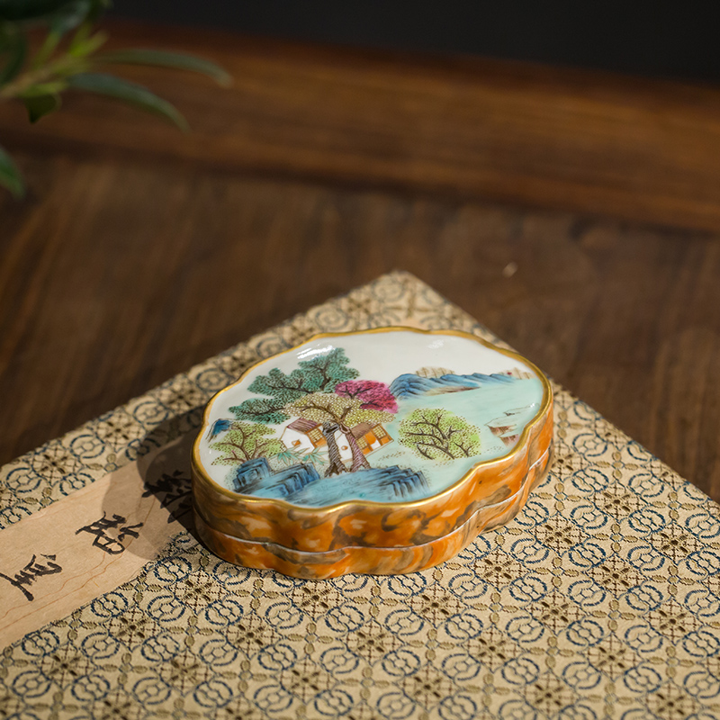 清乾隆 粉彩山水紋海棠形香盒文玩古董瓷器收藏書房桌面擺件香盒